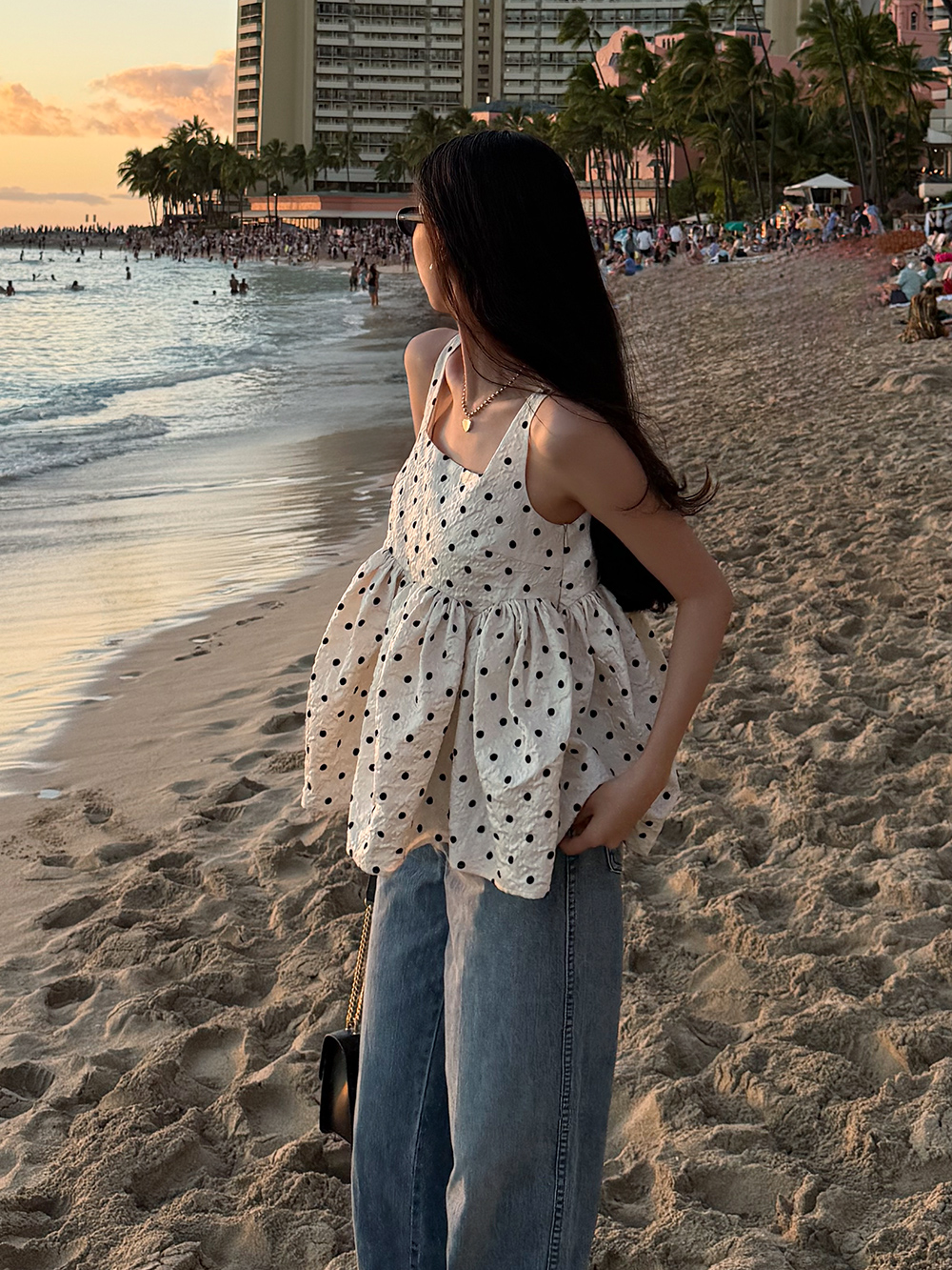 きこボリュームペプラムトップスを使用したコーデ