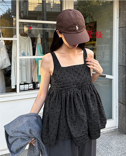 きこボリュームペプラムトップスを使用したコーデ