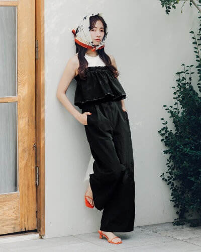 赤埴奈津子　ティティベイト 2wayフレアオールインワン ブラック 着用コーデ