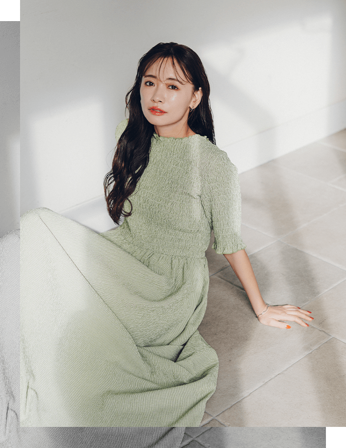 赤埴奈津子　ティティベイト コラボ シャーリングハーフスリーブワンピース ライトグリーン 着用コーデ