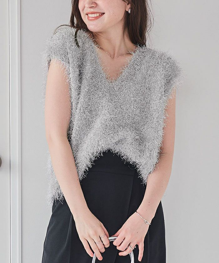 AKTE Vネックシャギーベスト AKTE（アクテ）の「Vネックシャギーニットベスト（ベスト）」 - WEAR