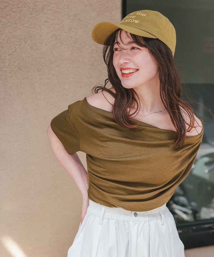 オフショルダーハーフスリーブTシャツ【メール便可／90】 | titivate