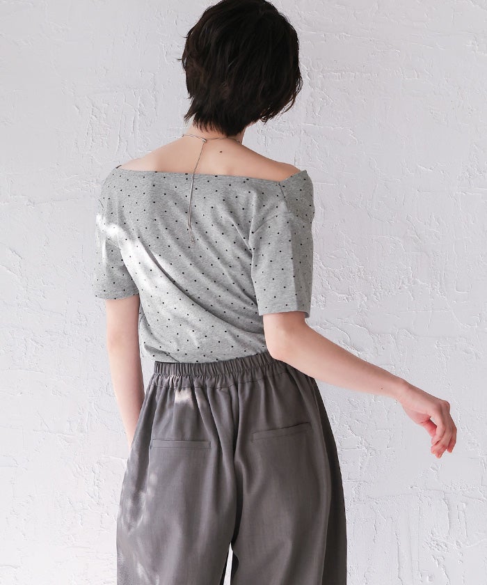 オフショルダーハーフスリーブTシャツ【メール便可／90】 | titivate