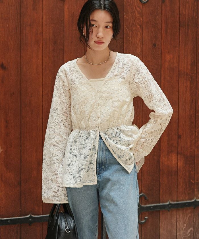 美品✨アドーア シャツ 春服 ブラウス ビッグカラー 夏服 ペプラム Ｖネック Vネックタックペプラムトップス | ur's（ユアーズ）