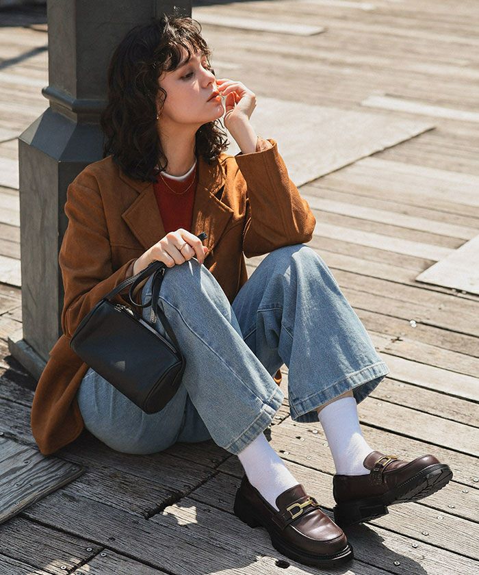 Prádǎ ブラック ローファー 厚底 37 PRADA【入手困難】☆ブラッシュドレザー ローファー☆ 全色 (PRADA
