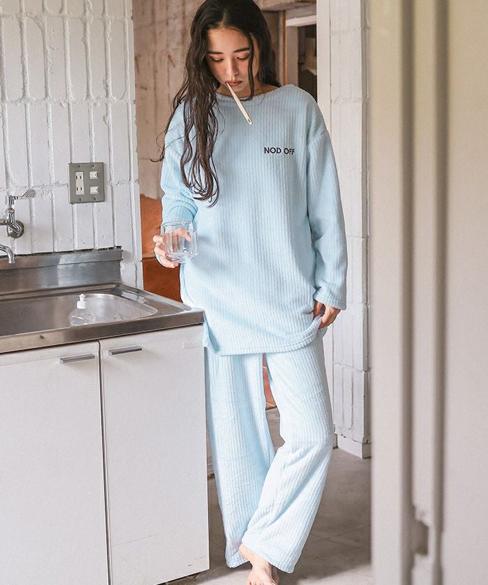SPAO ファンチュンパジャマセットアップ link lot パジャマ 「セットアップ」ナイロンラインスタンドブルゾン＋