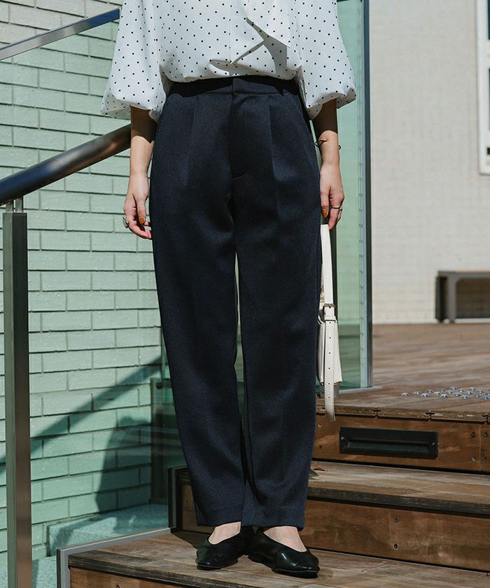 ストレッチ美脚テーパードタックパンツ | titivate