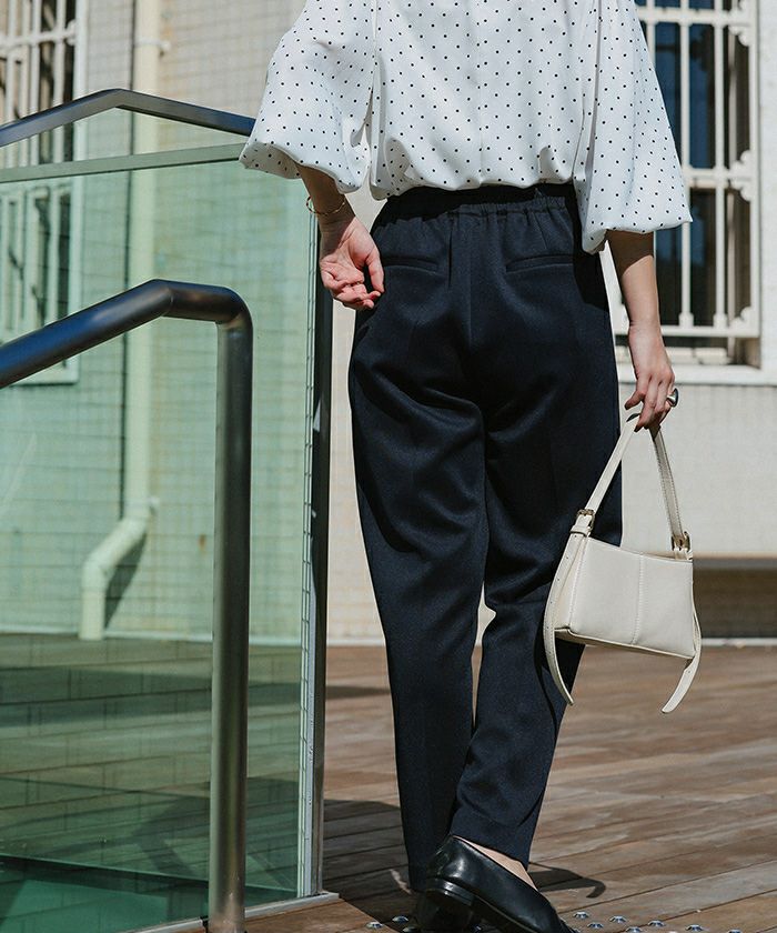 ストレッチ美脚テーパードタックパンツ | titivate