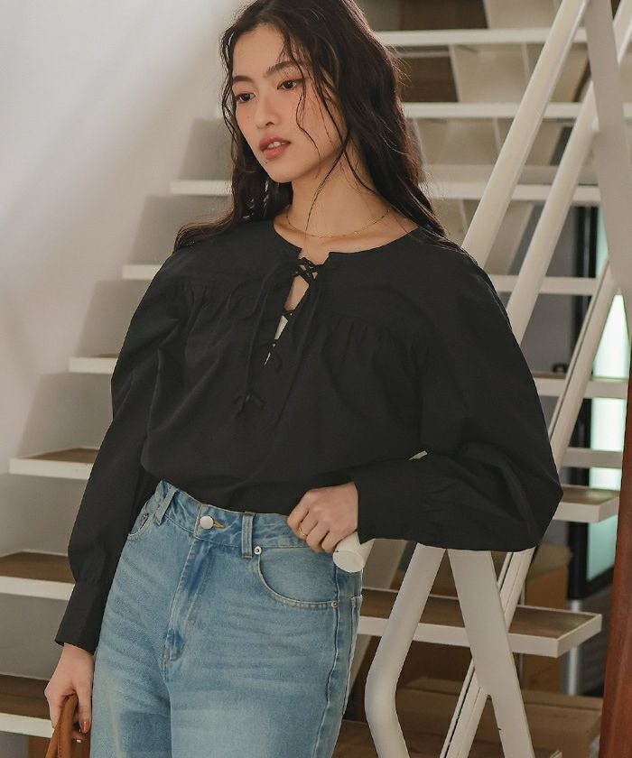 Yue ブラック レース ジップアップ　現販売品 Yue(ユエ)｜総レース ショーツ/ブラック の通販｜ELLESHOP・(エル