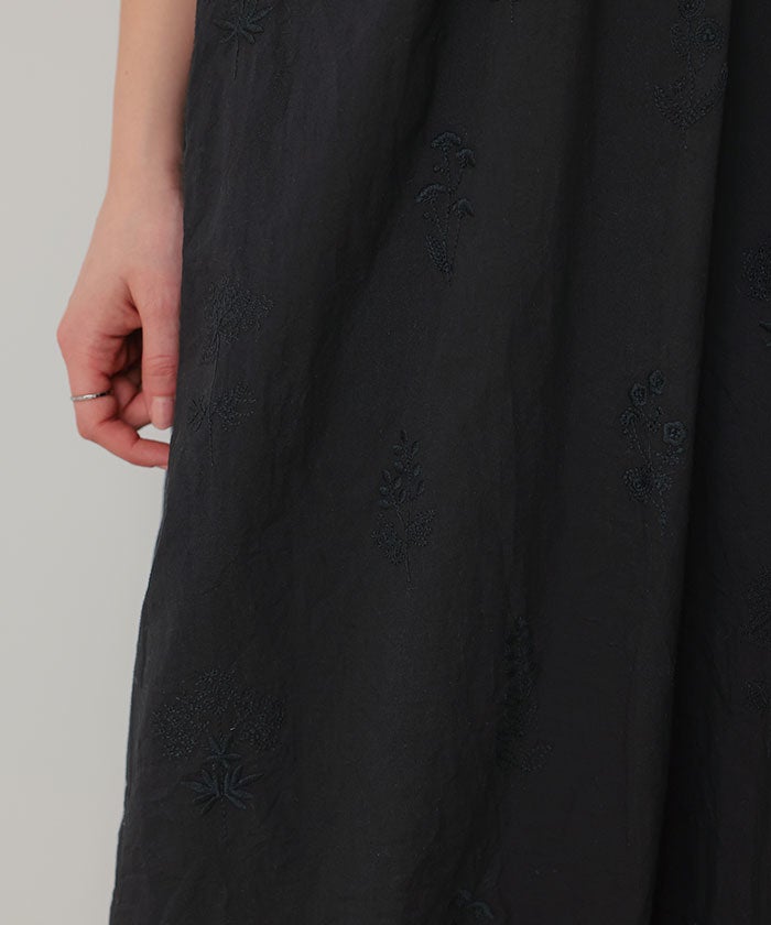 刺繍ギャザーノースリーブワンピース | titivate