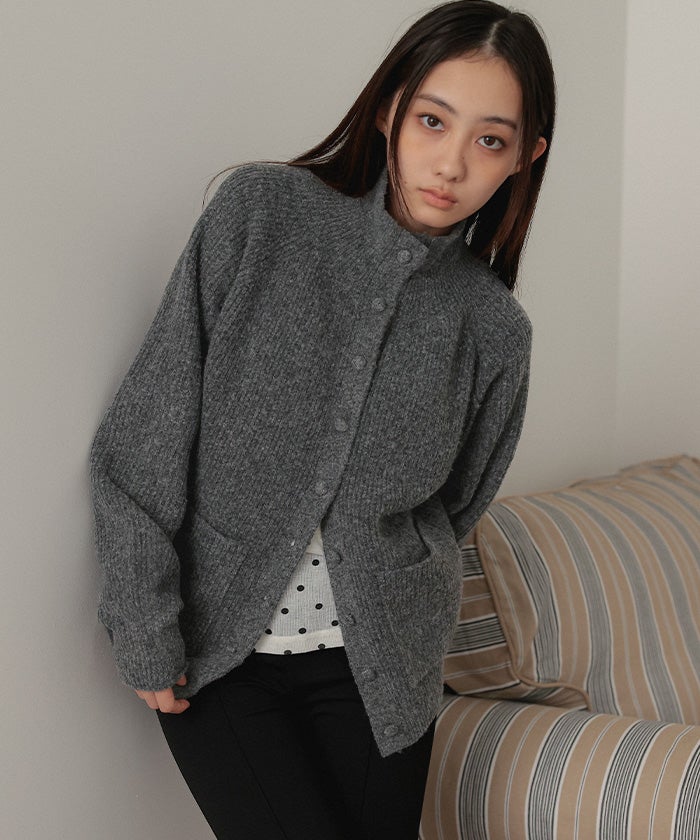 くるみボタンハイネックニットカーディガン【miette ミエット】 | titivate